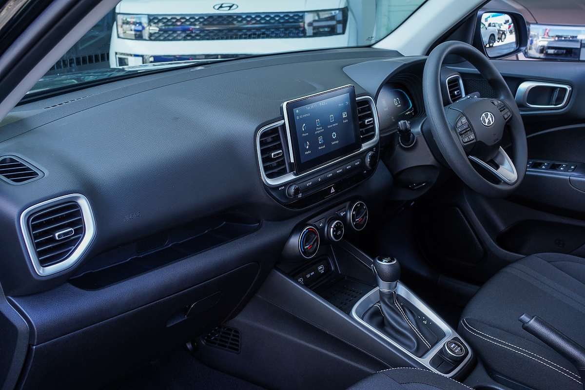 2025 Hyundai Venue  QX.V5