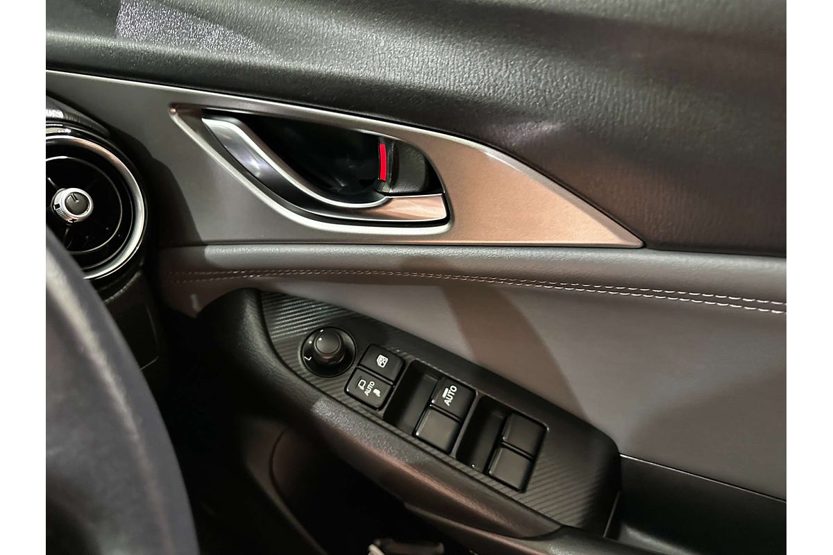 2022 Mazda CX-3 sTouring DK