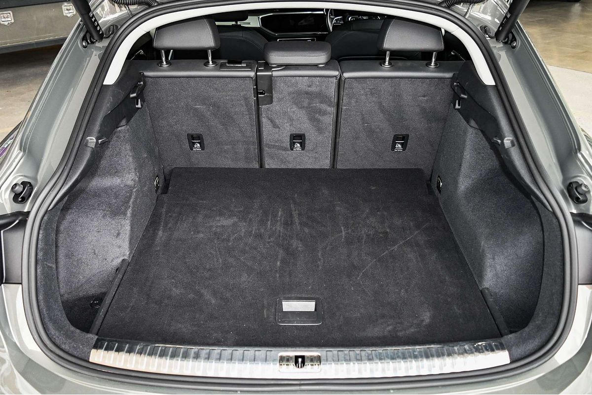 2023 Audi Q3 35 TFSI S line F3