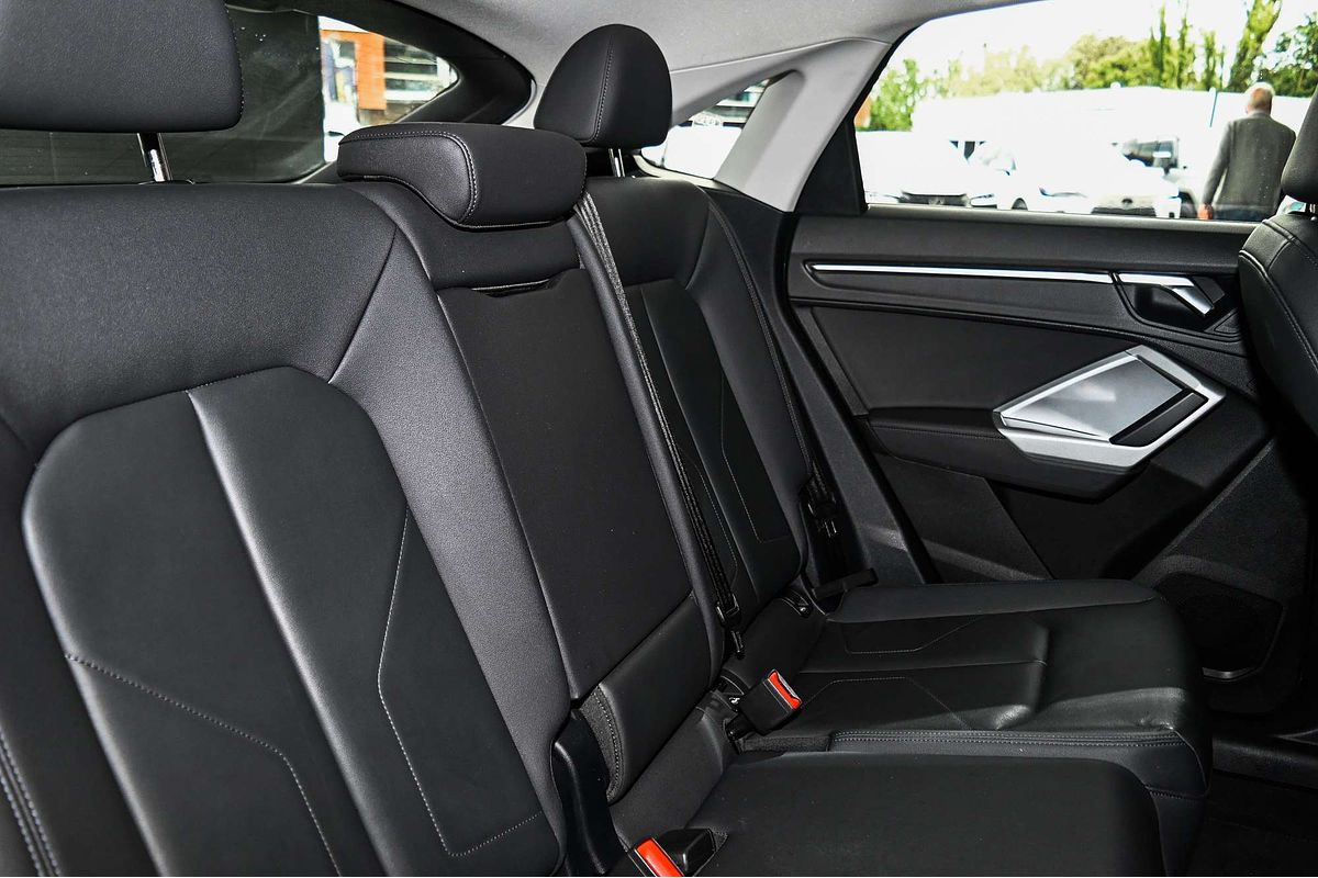 2023 Audi Q3 35 TFSI S line F3