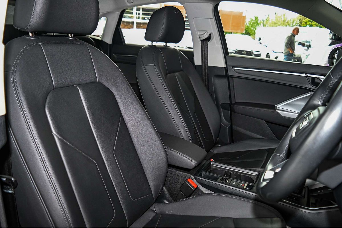 2023 Audi Q3 35 TFSI S line F3