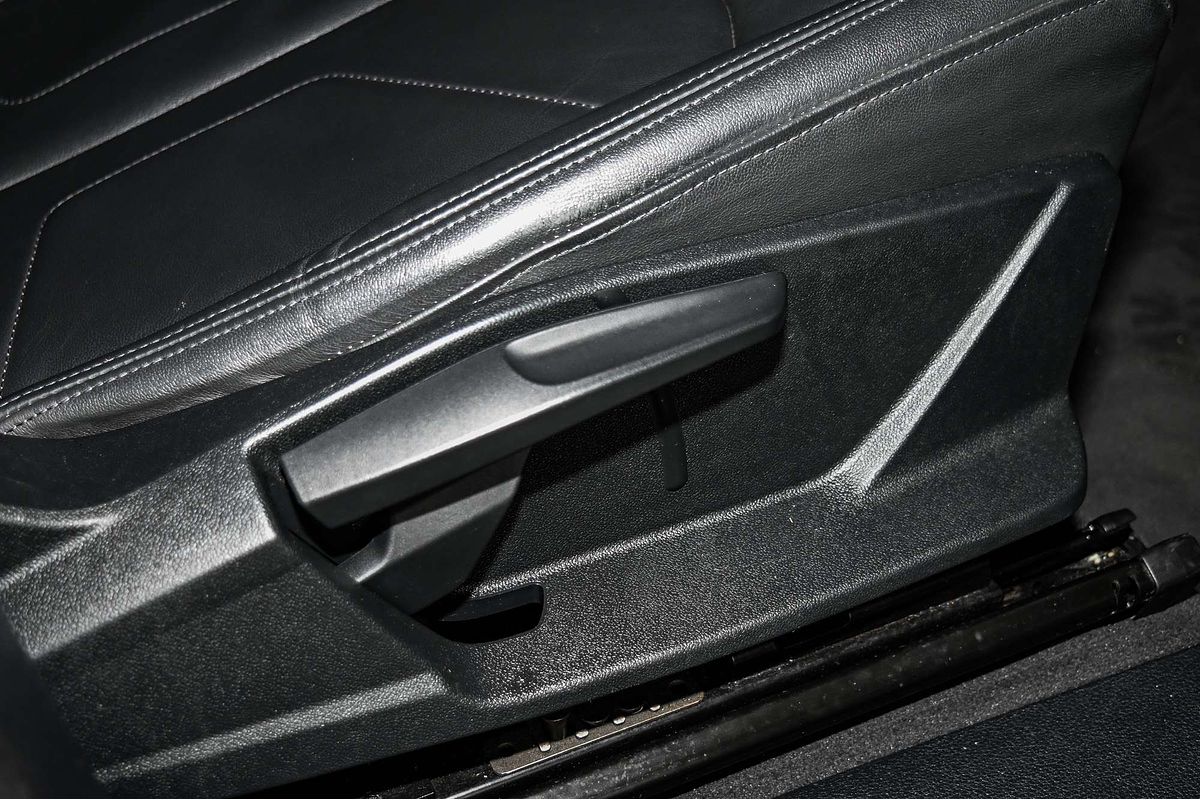 2023 Audi Q3 35 TFSI S line F3