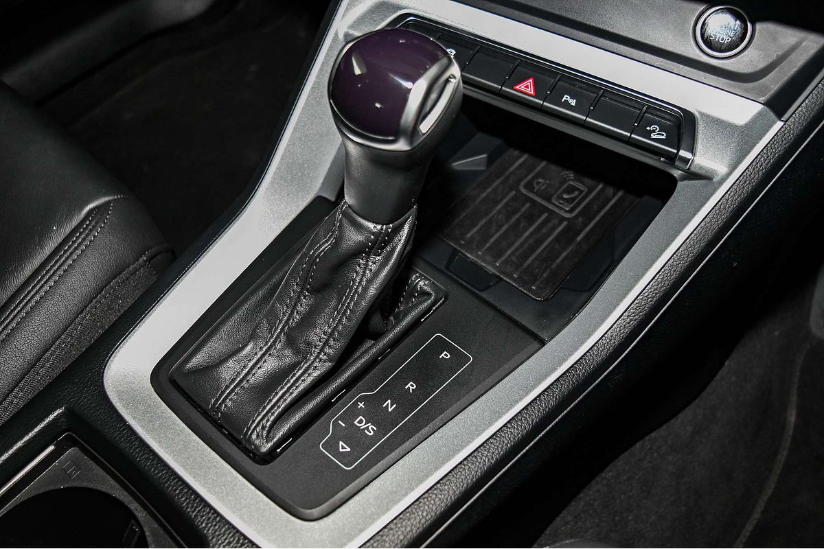 2023 Audi Q3 35 TFSI S line F3