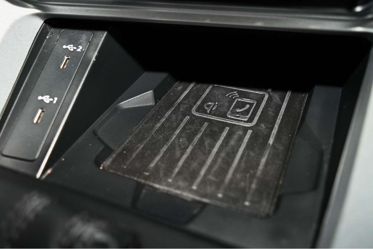 2023 Audi Q3 35 TFSI S line F3