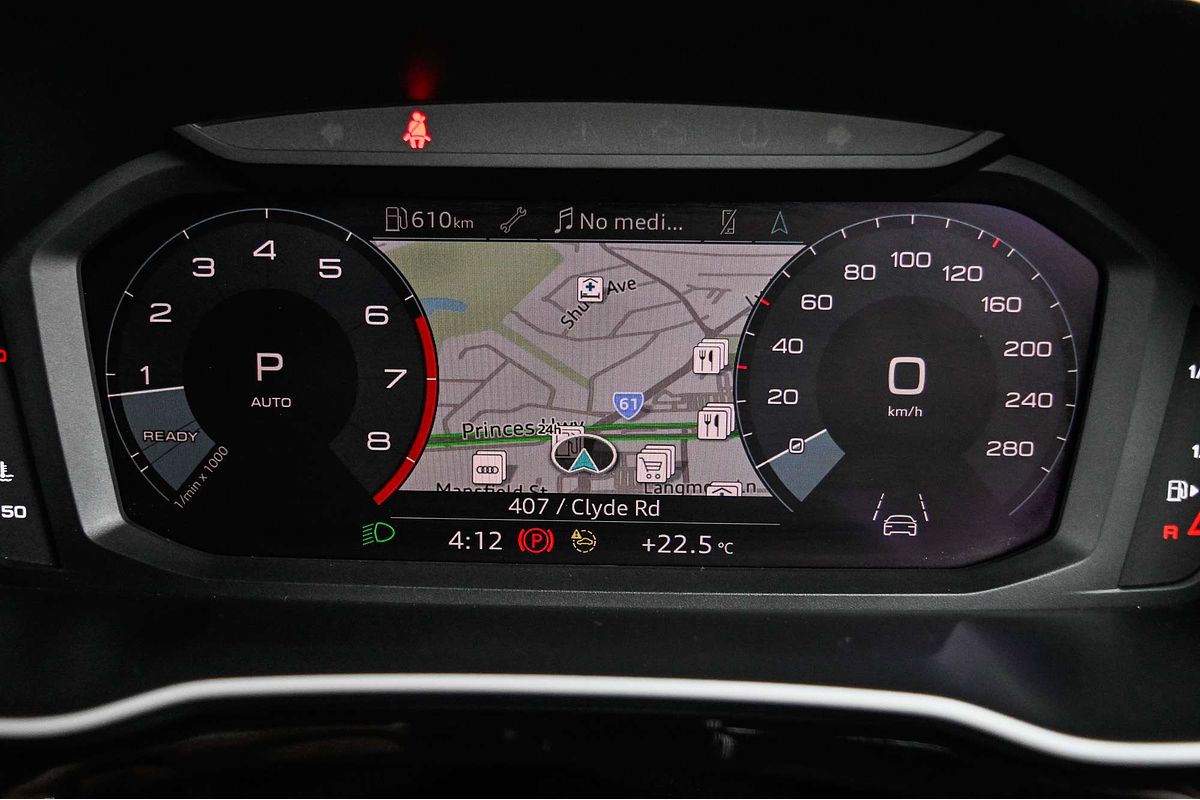 2023 Audi Q3 35 TFSI S line F3