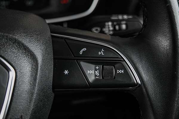 2023 Audi Q3 35 TFSI S line F3