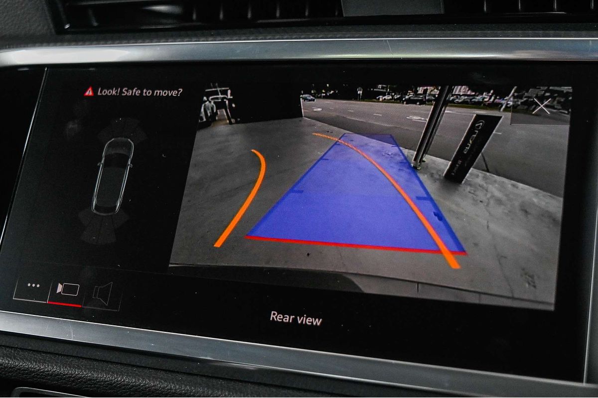 2023 Audi Q3 35 TFSI S line F3