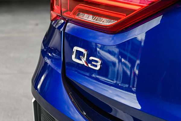 2023 Audi Q3 35 TFSI S line F3