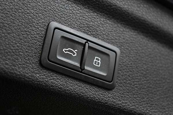 2023 Audi Q3 35 TFSI S line F3