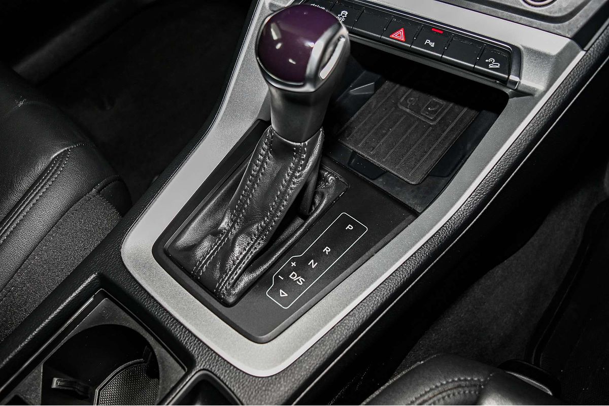 2023 Audi Q3 35 TFSI S line F3