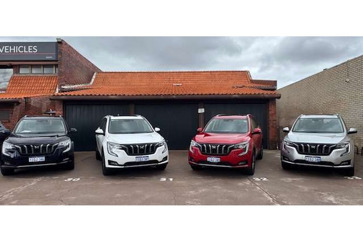 2025 Mahindra XUV700 AX7L