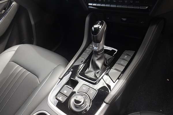 2025 Isuzu MU-X LS-T