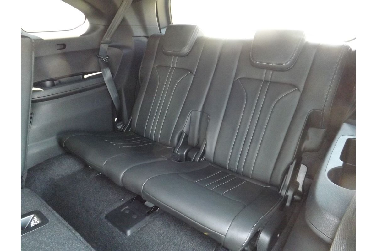 2025 Isuzu MU-X LS-T