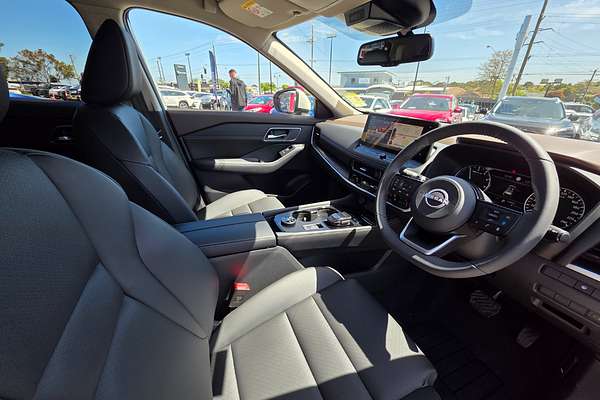 2025 Nissan X-TRAIL ST-L e-POWER T33