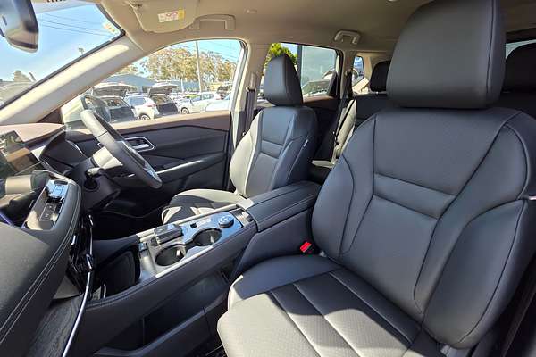 2025 Nissan X-TRAIL ST-L e-POWER T33