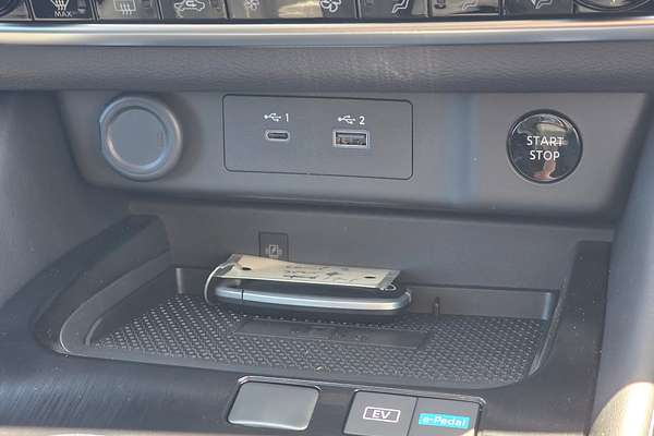 2025 Nissan X-TRAIL ST-L e-POWER T33