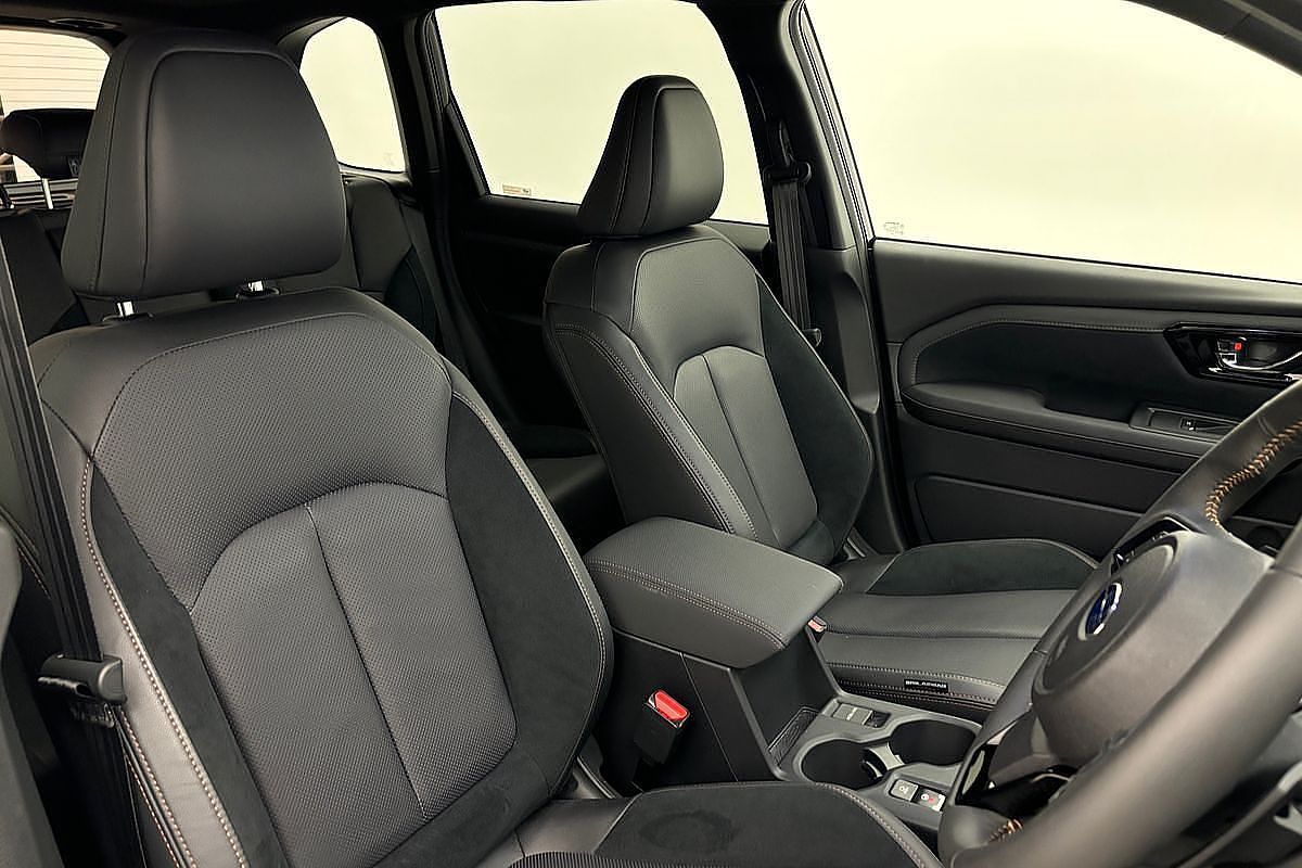 2025 Subaru Forester Touring S6