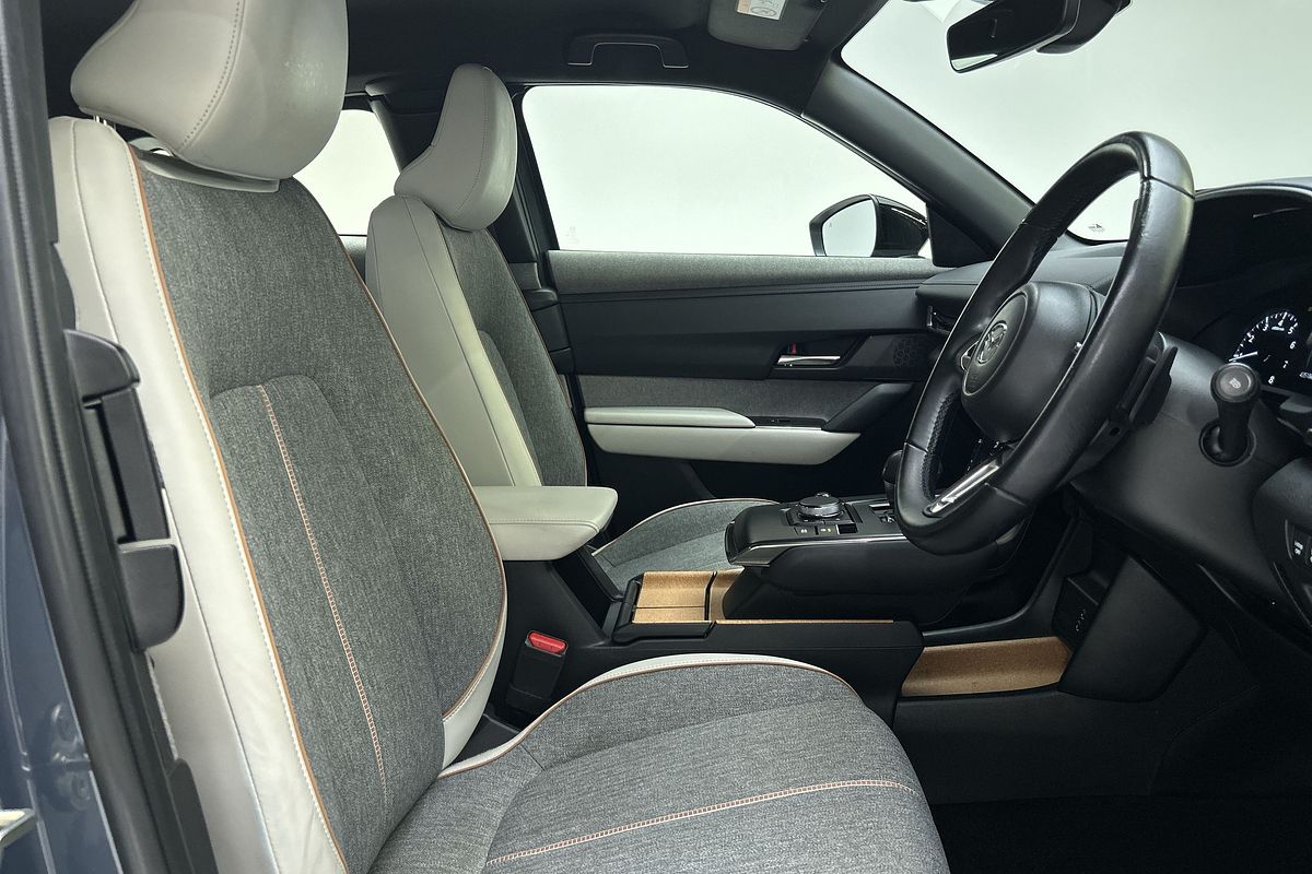 2022 Mazda MX-30 G20e Touring DR Series