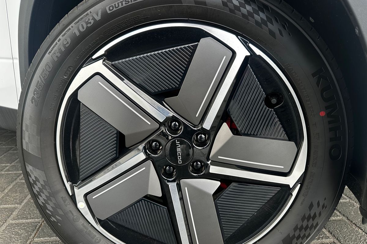 2025 Jaecoo J7 SHS Summit