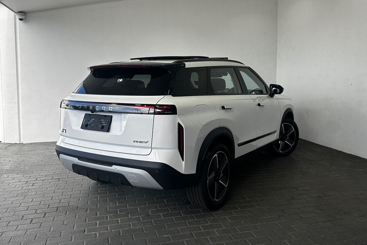 2025 Jaecoo J7 SHS Summit