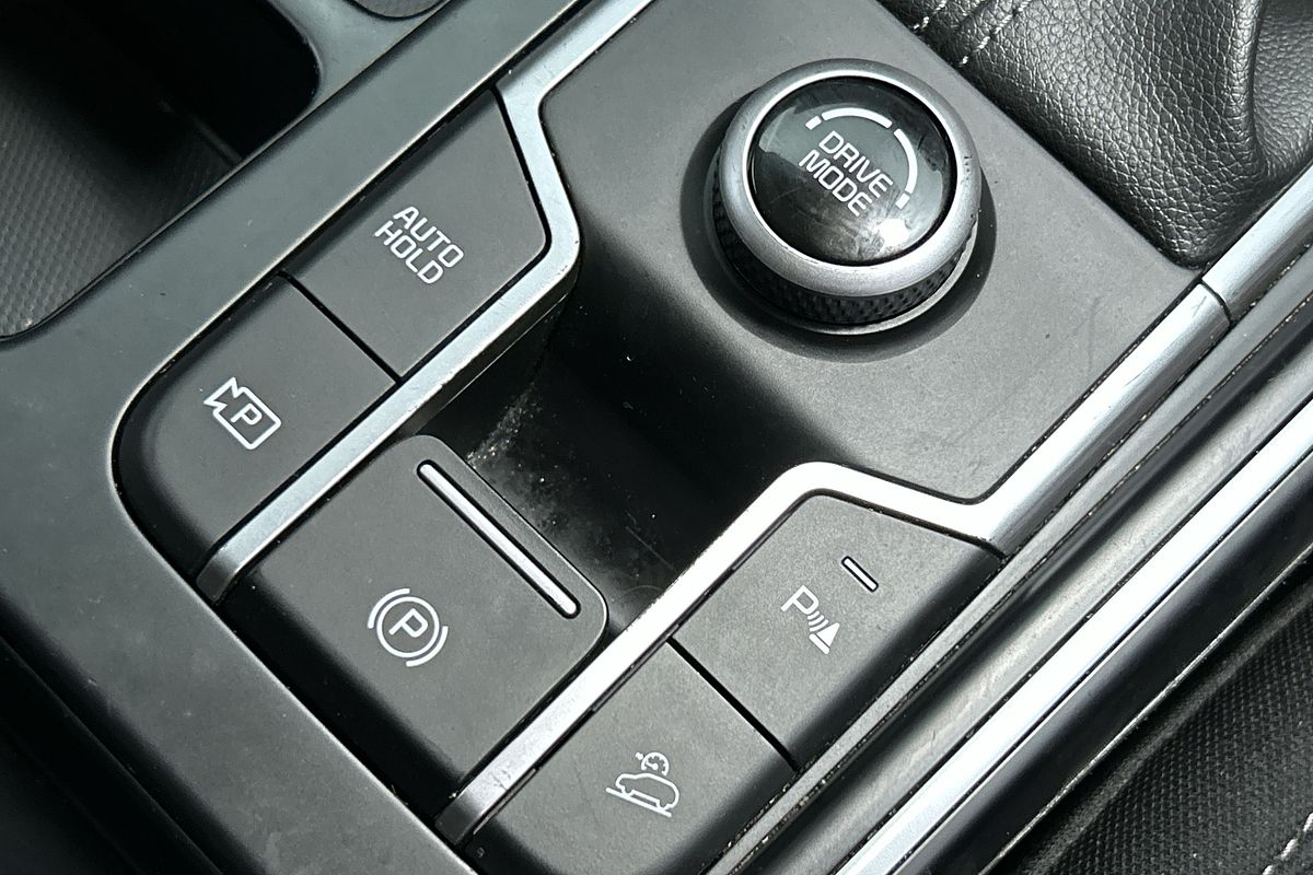 2022 Kia Sorento Sport MQ4