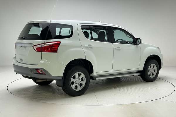 2021 Isuzu MU-X LS-M