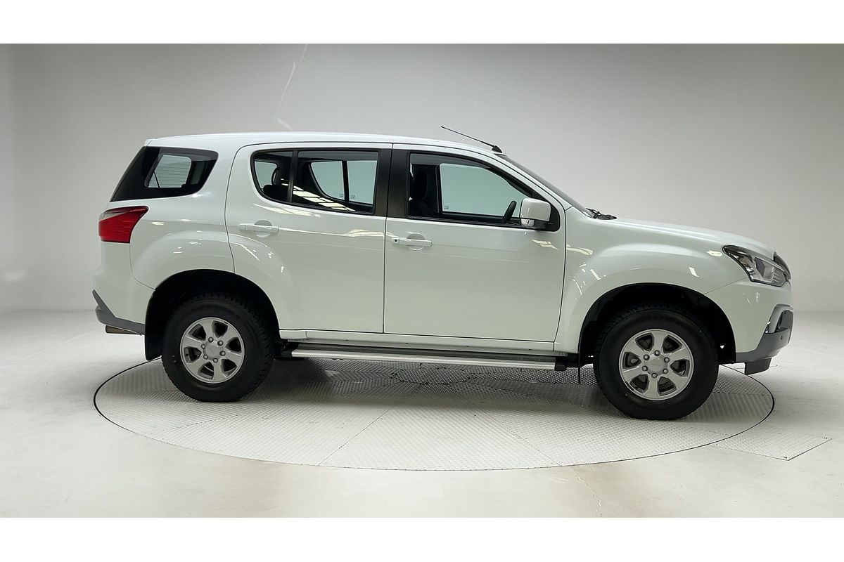 2021 Isuzu MU-X LS-M