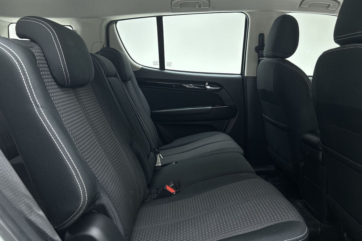 2021 Isuzu MU-X LS-M