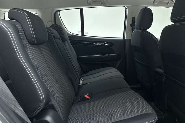 2021 Isuzu MU-X LS-M