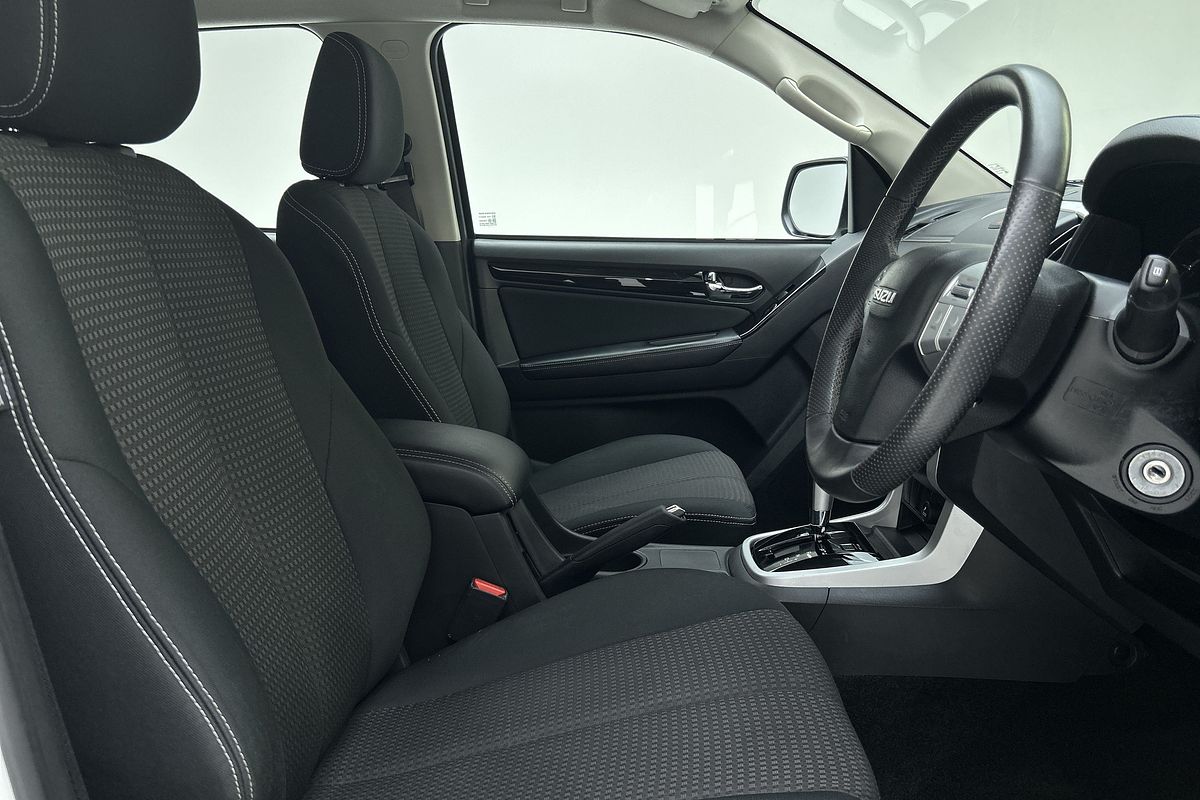 2021 Isuzu MU-X LS-M