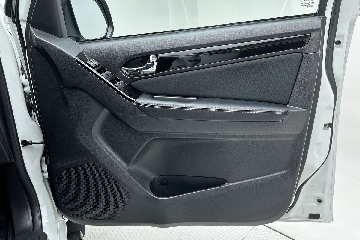 2021 Isuzu MU-X LS-M