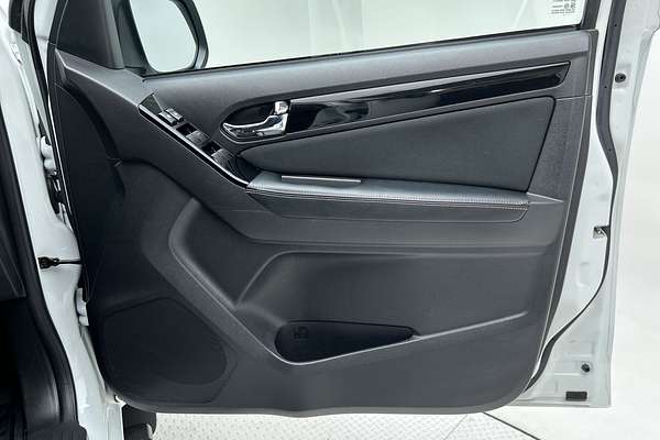 2021 Isuzu MU-X LS-M