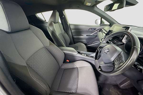 2023 Toyota C-HR GXL NGX10R