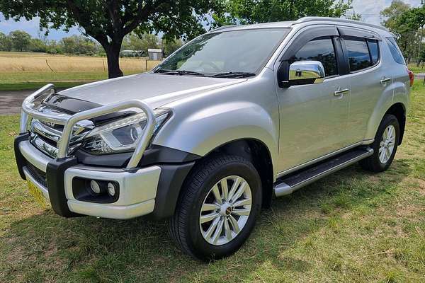 2018 Isuzu MU-X LS-T