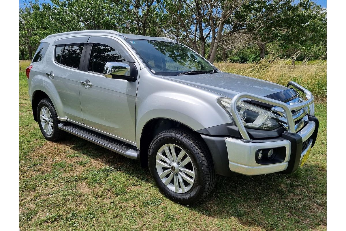 2018 Isuzu MU-X LS-T