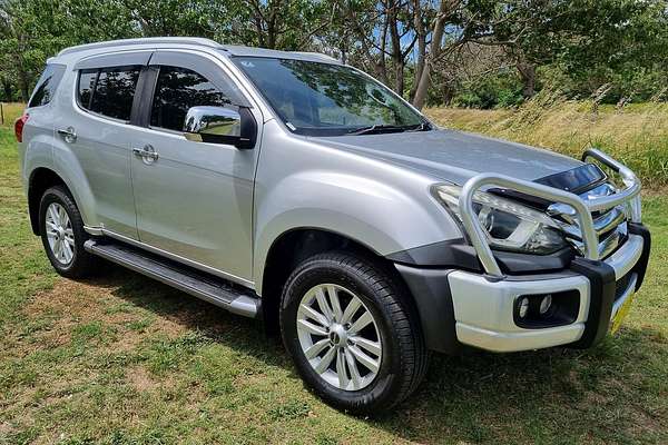 2018 Isuzu MU-X LS-T