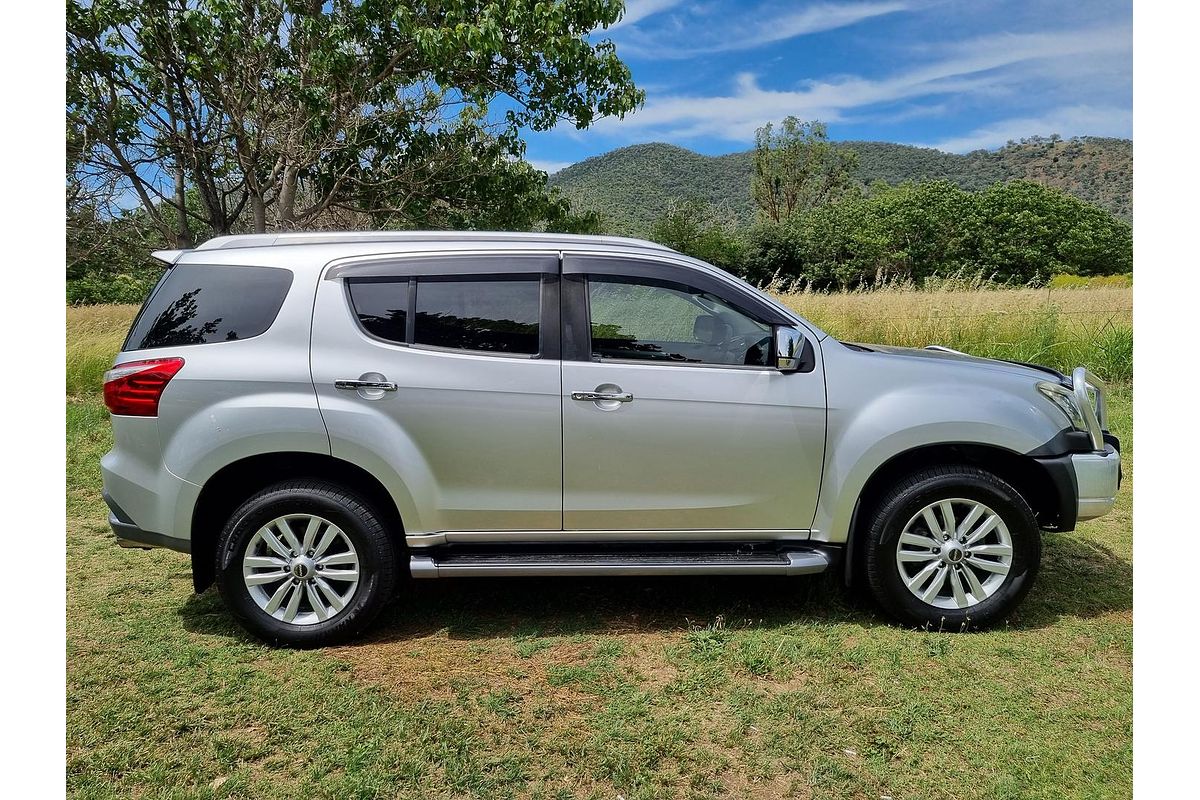 2018 Isuzu MU-X LS-T