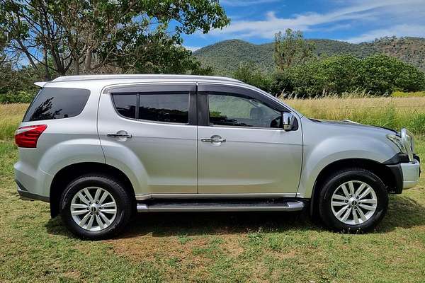 2018 Isuzu MU-X LS-T