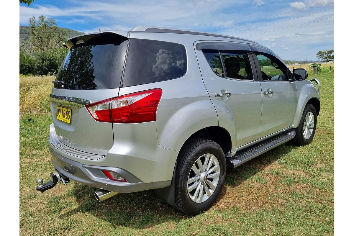 2018 Isuzu MU-X LS-T