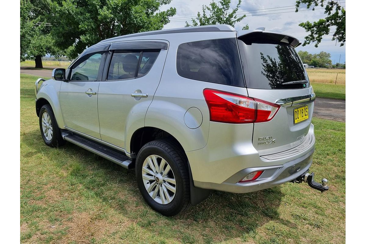 2018 Isuzu MU-X LS-T