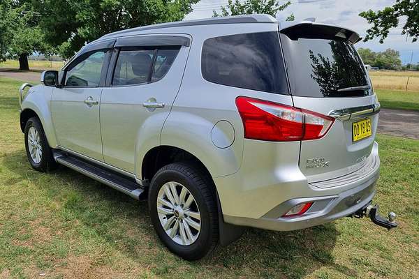 2018 Isuzu MU-X LS-T