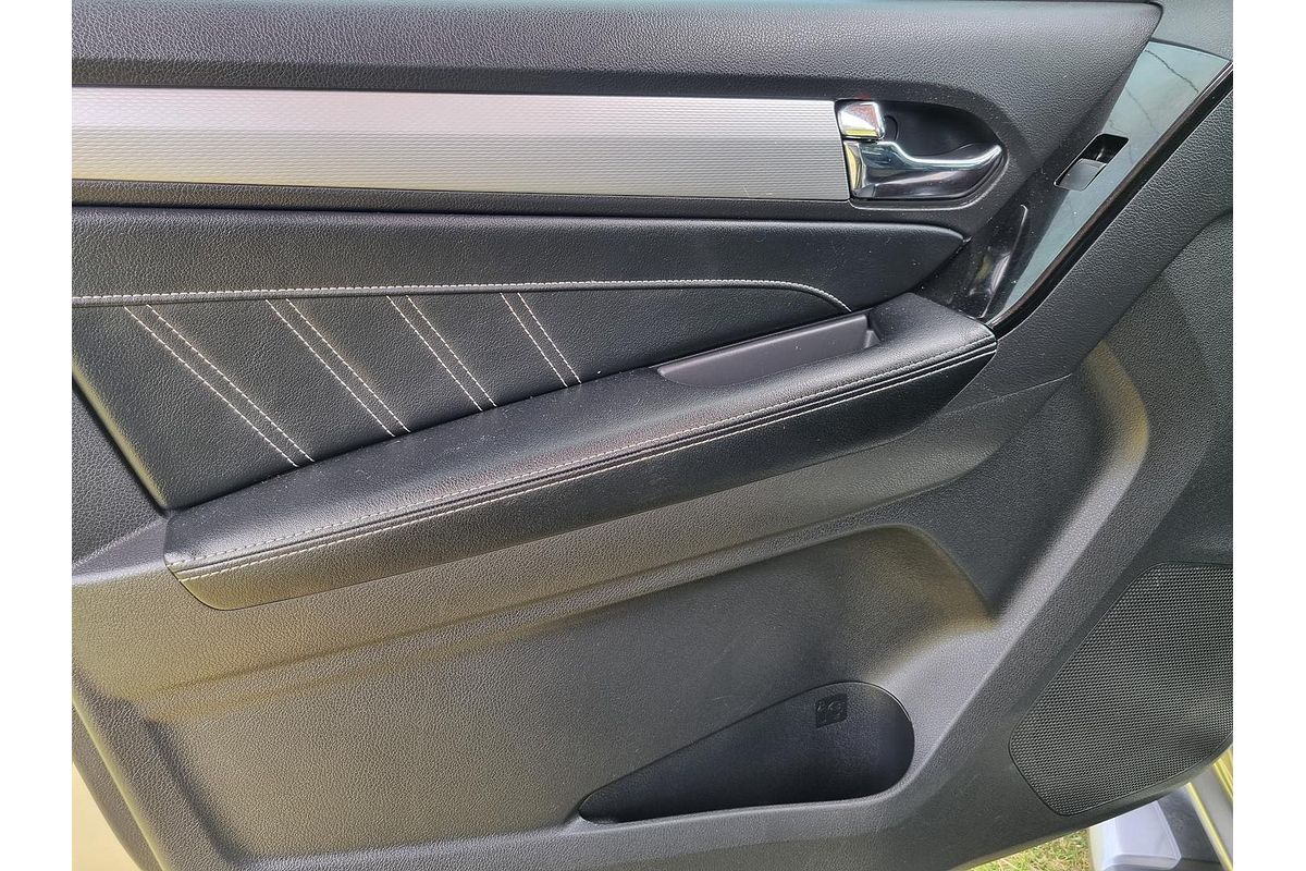 2018 Isuzu MU-X LS-T