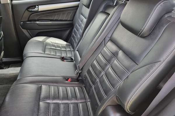 2018 Isuzu MU-X LS-T