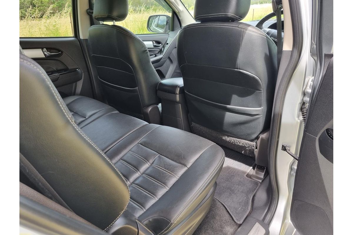 2018 Isuzu MU-X LS-T