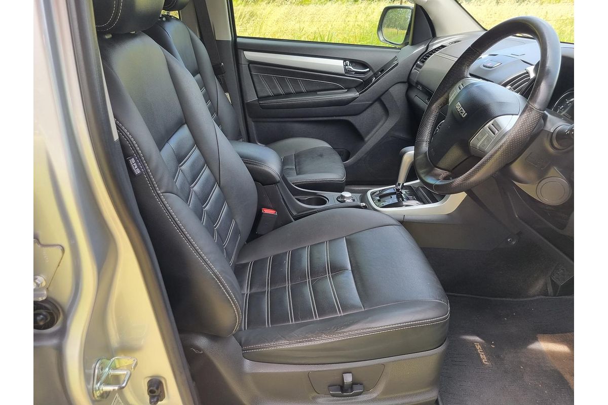 2018 Isuzu MU-X LS-T