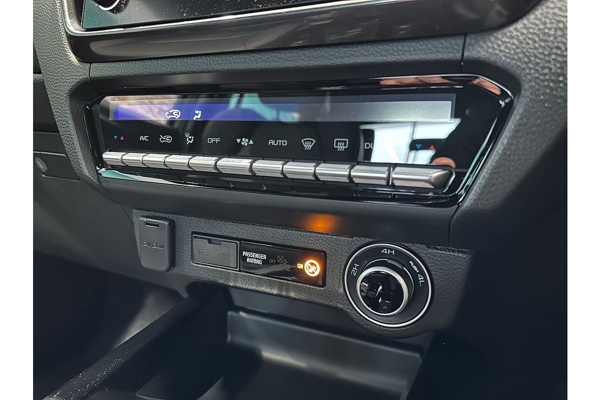 2025 Isuzu D-MAX X-TERRAIN 4X4