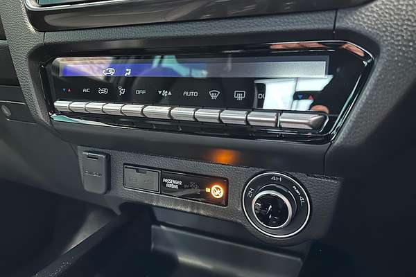 2025 Isuzu D-MAX X-TERRAIN 4X4