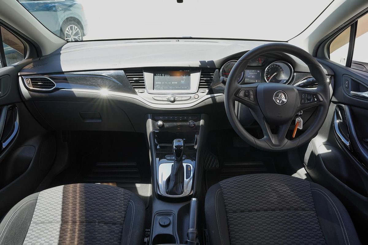 2016 Holden Astra R BK