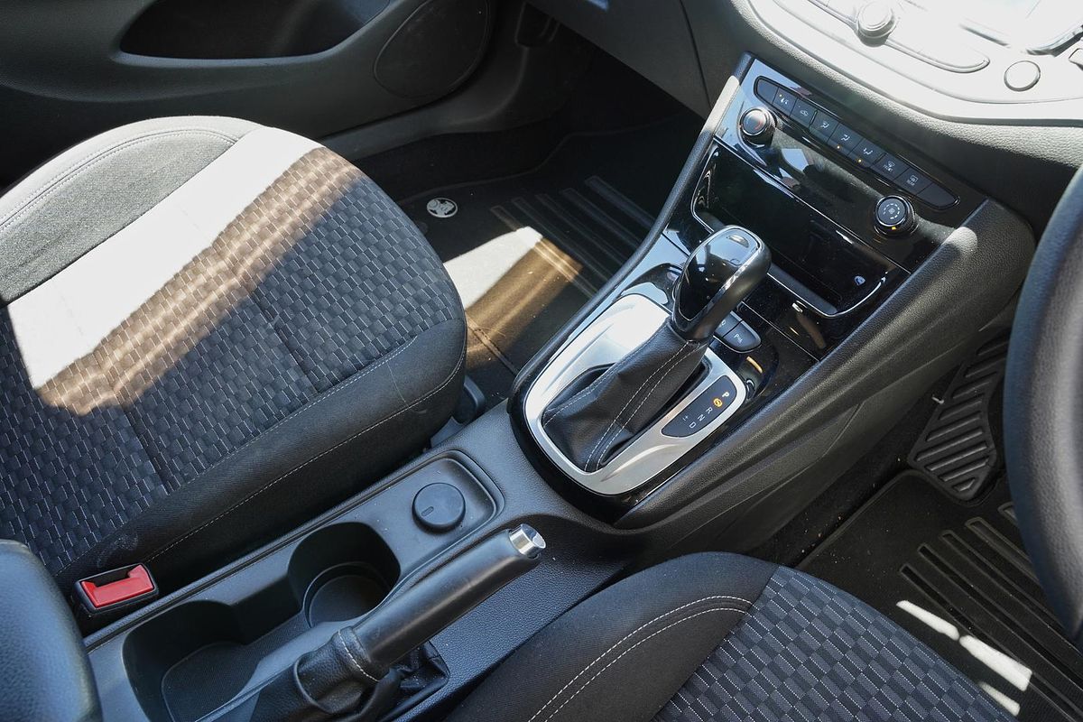 2016 Holden Astra R BK