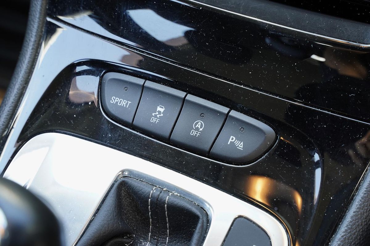 2016 Holden Astra R BK